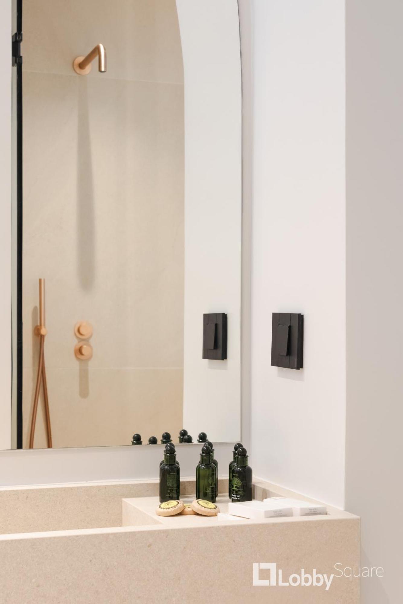 Muse Apartment By Lobbysquare Athènes Extérieur photo